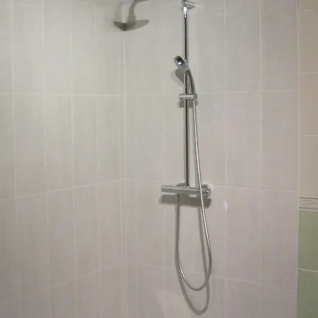 Familial Spacieux Avec Cheminee, Jardin Et Terrasse, Proche De Verdun Et Bar-le-duc - Fr-1-585-69