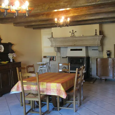 Familial Spacieux Avec Cheminee, Jardin Et Terrasse, Proche De Verdun Et Bar-le-duc - Fr-1-585-69 * Reffroy