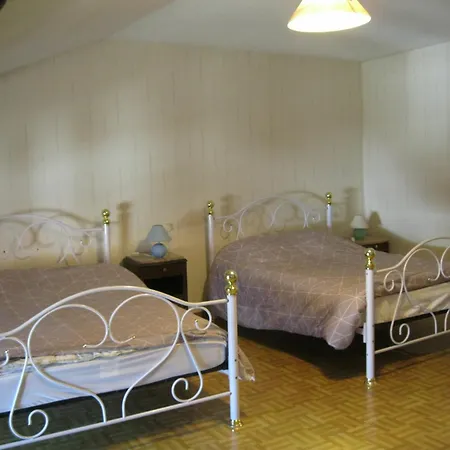Familial Spacieux Avec Cheminee, Jardin Et Terrasse, Proche De Verdun Et Bar-le-duc - Fr-1-585-69 * Reffroy